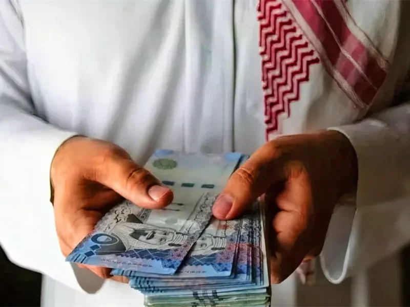 موعد صرف رواتب شهر مايو 2025 للموظفين الحكوميين في السعودية 1 موعد صرف رواتب شهر مايو 2025 في السعودية