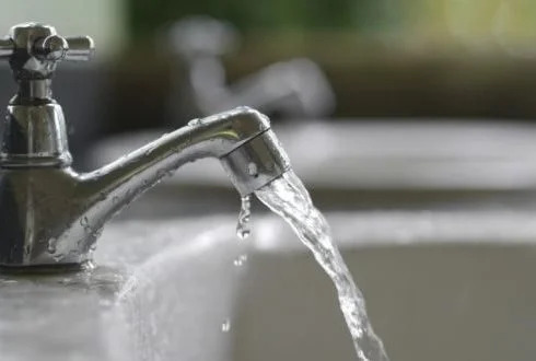 حل مشكلة تسريب حوض المطبخ