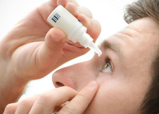 قطرة ترطيب العين مع العدسات